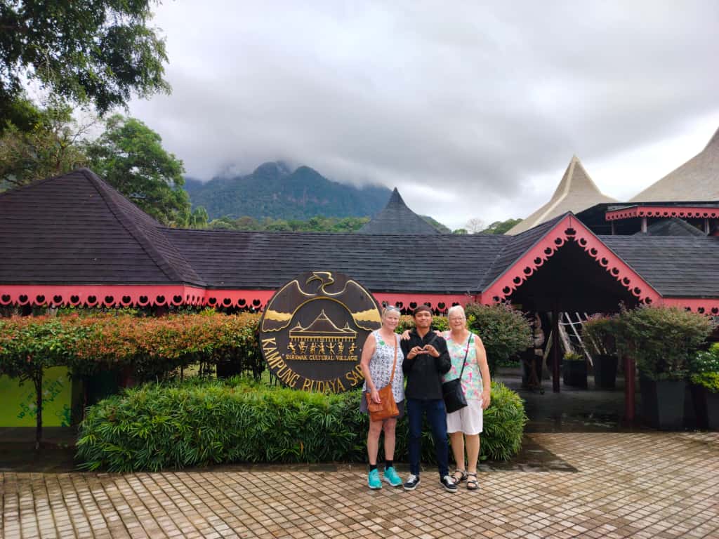 BUDGET TRAVEL - SARAWAK CULTURAL VILLAGE - Image 3